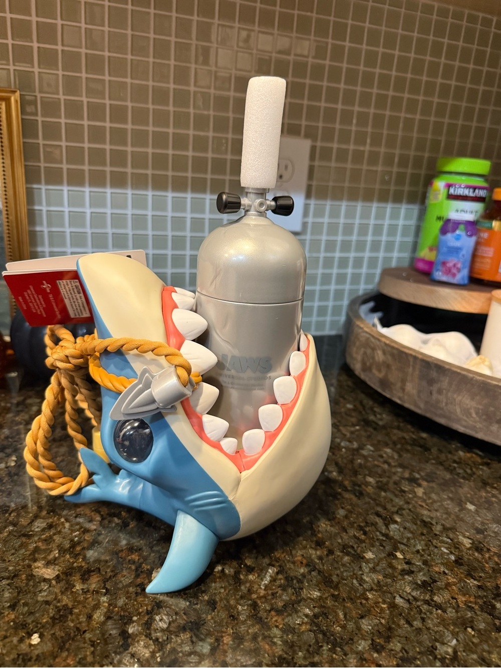 Jaws Sipper NWT